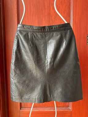 OCEAN WEST Vintage 80s-90s Black Leather Mini Skirt